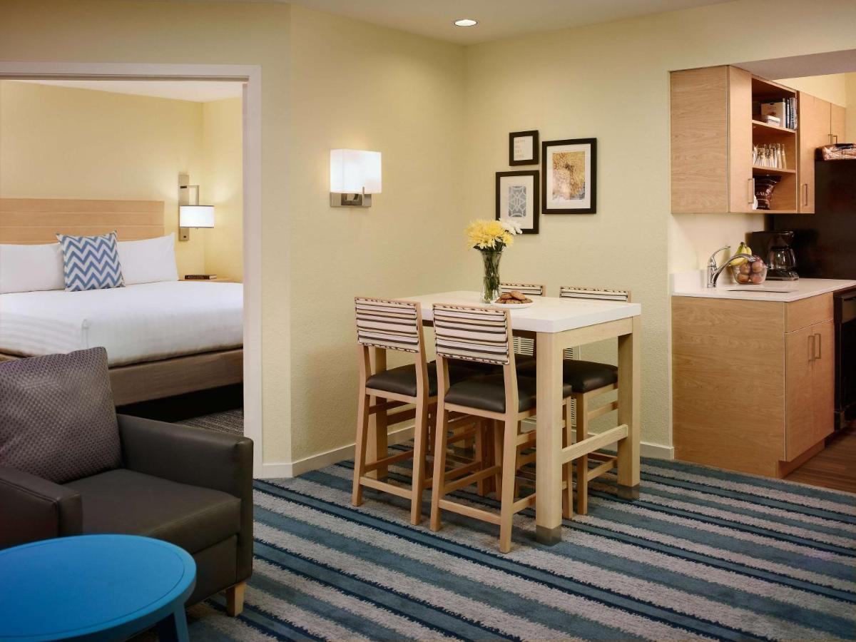 โซเนสตา อีเอส สวีท เซนต์หลุยส์ เวสต์พอร์ต Hotel แมรีแลนด์ไฮท์ส ภายนอก รูปภาพ